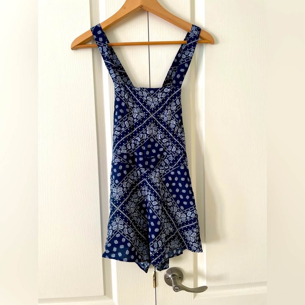 Cute blue romper shorts H&M size 6